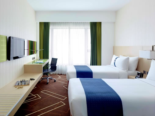 Holiday Inn Express / Standard Room